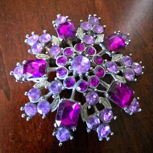 Purple vintage brooch/ pin